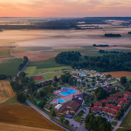 Terme Banovci - Hotel Zeleni Gaj Veržej Eksteriør billede