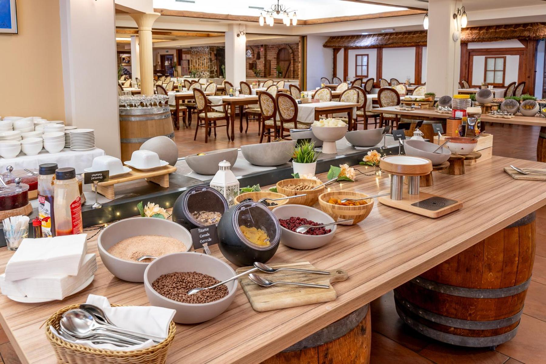 Terme Banovci - Hotel Zeleni Gaj Veržej Eksteriør billede