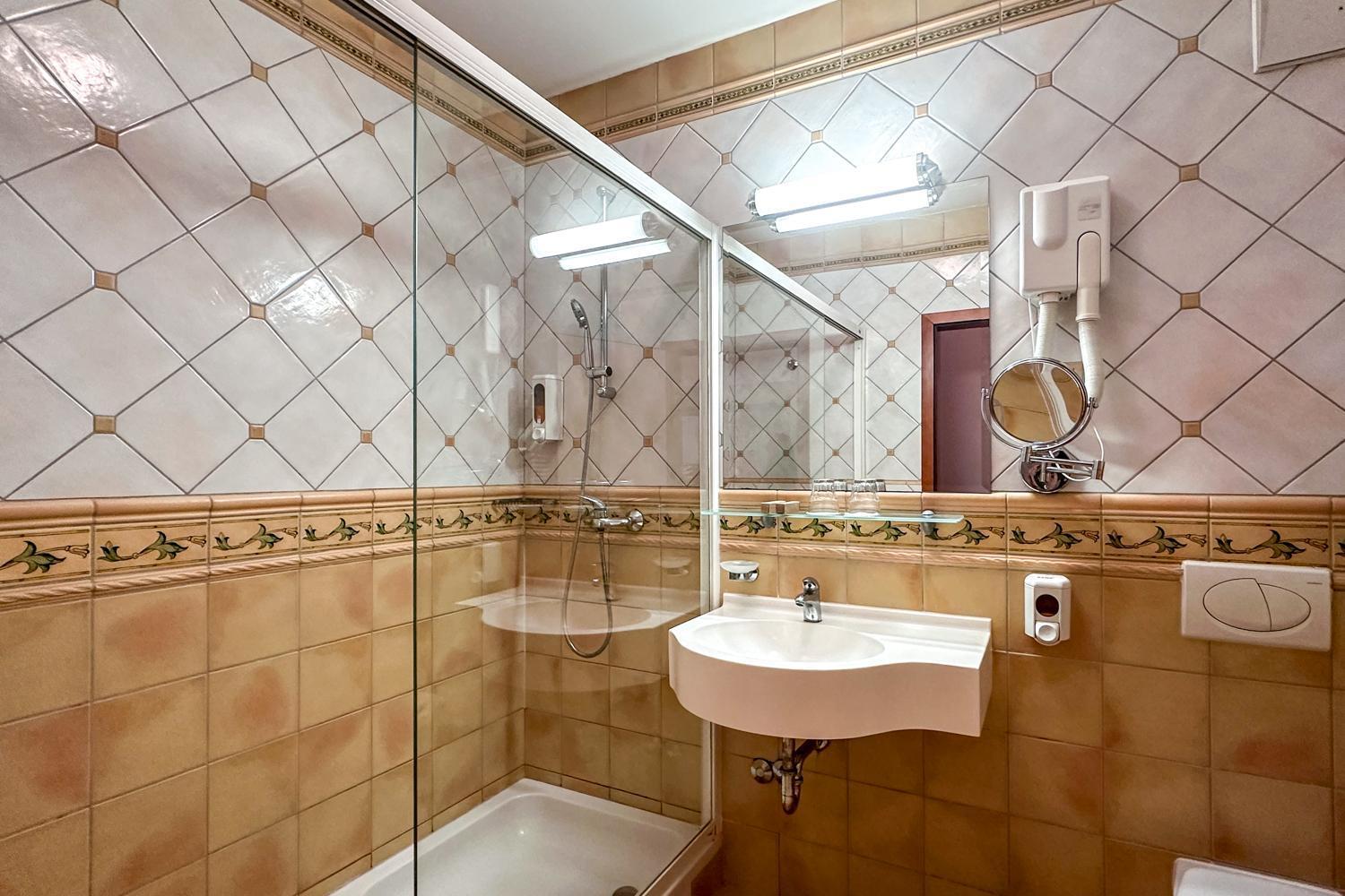 Terme Banovci - Hotel Zeleni Gaj Veržej Eksteriør billede