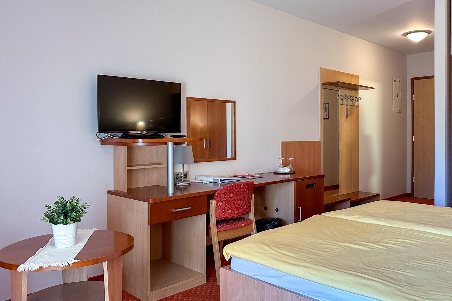 Terme Banovci - Hotel Zeleni Gaj Veržej Eksteriør billede